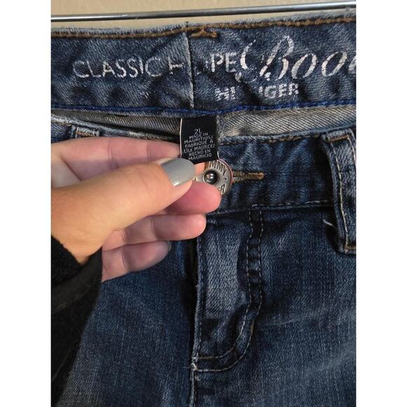 Tommy Hilfiger Classic Fit Bootcut Jeans (2012) - Picture 2 of 5